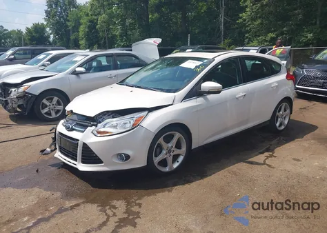 2012 Ford Focus Titanium из США, поврежденный, VIN 1FAHP3N20CL419579